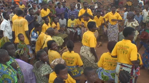 Africa: dancing and singing Video stock 1075522