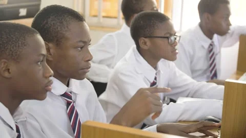 Africa School students inside  school classroom  with computer e learning 库存影片 251659405