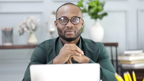 African American businessman confidence discussing a meeting in modern office. 스톡 동영상 157681353