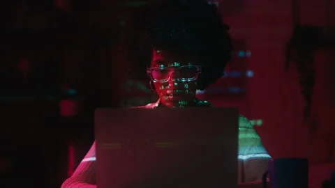 African American female programmer facing system error on laptop, tech problem Stock Footage 306284701