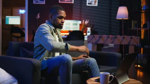 African american freelancer participates at a web class course on laptop Vidéo 308332324