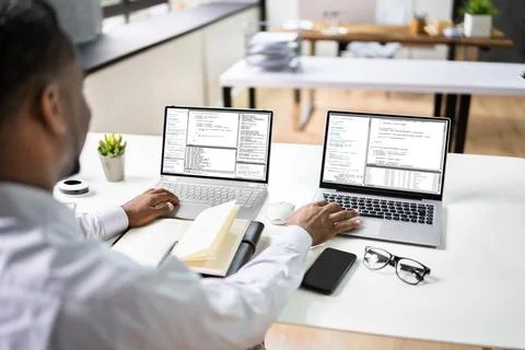 African American Programmer Man Coding Stock-Fotos