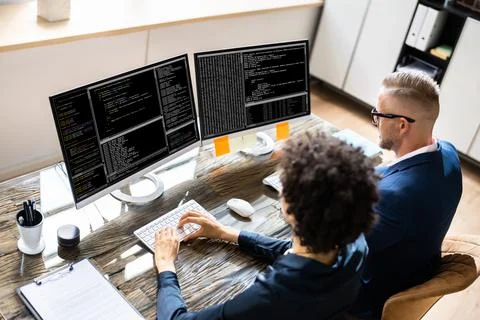 African American Programmer Woman Coding Stock-Fotos