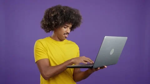 African man with a problem with a laptop Video stock 234857016
