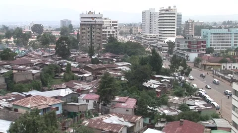 African rusted rooftops and wide city view 스톡 동영상 1058177