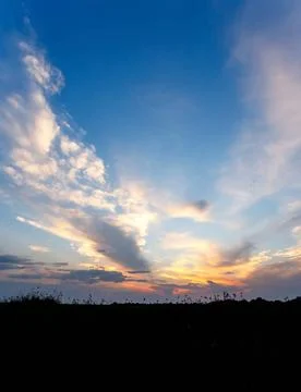 African sunset with dramatic clouds on sky African sunset with dramatic cl... Foto stock