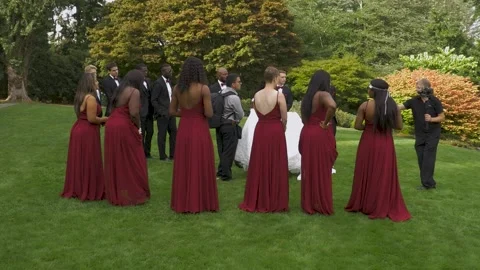 African wedding video filming in park. Видео 148890553
