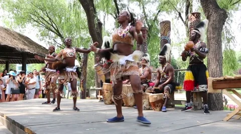 Africans perform African dance in front of park visitors, Beijing World Park, Ch Video stock 51744620