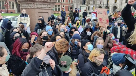 AFTER SARAH EVERARD MURDER, PROTESTERS YELL 'THE POLICE DO NOT PROTECT US' UK 4K Stock Footage 150376854