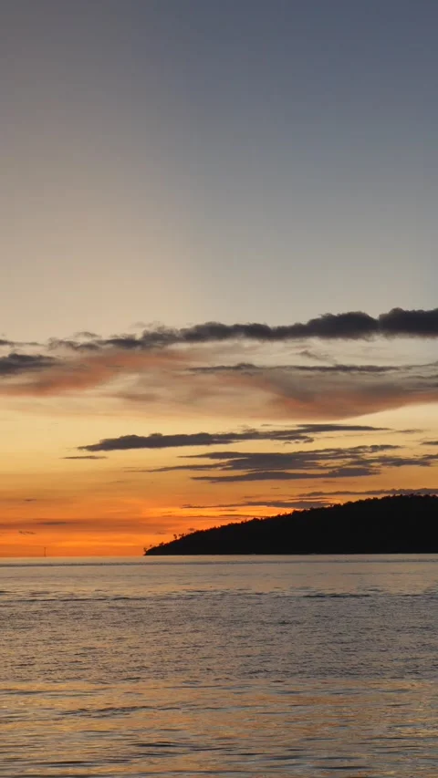 After sunset in the evening, the colorful clouds on the sea covered the sky 스톡 동영상 132082380