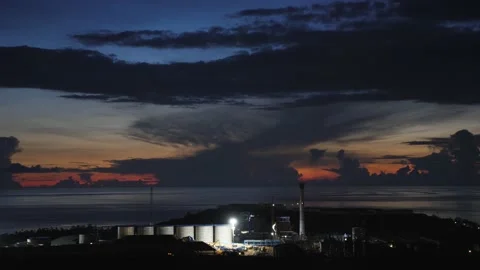 After sunset in the evening, the colorful clouds on the sea covered the sky 스톡 동영상 142246866