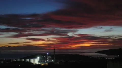 After sunset in the evening, the colorful clouds on the sea covered the sky 스톡 동영상 142247200