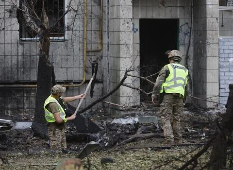 Aftermath of Russian attack on residential area in Kyiv, Ukraine - 09 Sep 2026 Fotos Stock