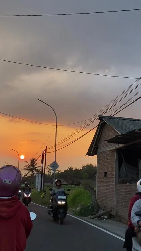 Afternoon walking atmosphere 库存影片 242858102