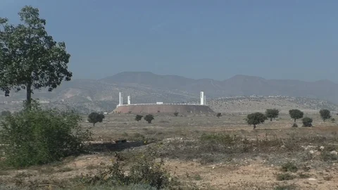 Agadir stadium view through moving car window Vídeos de archivo 105957037