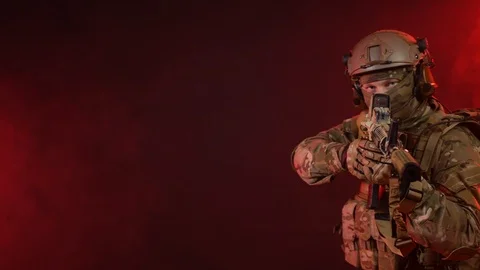 Agent fbi with automatic rifle Video stock 124725036