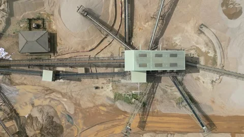 Aggregate Quarry: Moving Machinery (Quarry Conveyor Belt System) Vídeo Stock 313628868