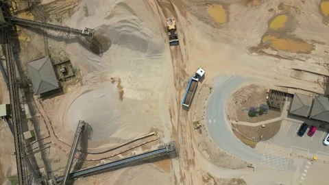 Aggregate Quarry: Production Site Vehicles (Quarry Conveyor Belt System) Vídeo Stock 313628611