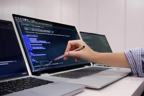 Agile Pair Programming And Extreme Coding In A Busy Office. Stock-Fotos