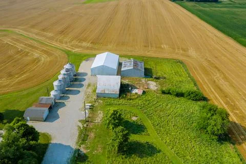 Agro elevator on silver silos for processing drying cleaning storage of agric Stock-Fotos
