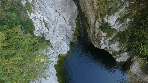 Agur waterfalls Video stock 111212917