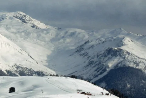 AH-64 Apache Helicopters in Alps (NTSC) 库存影片 291143