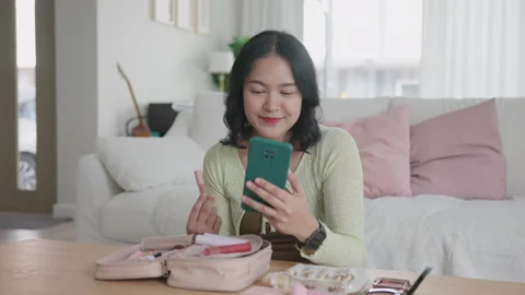 AI assistant data driven advice beauty skincare industry in urban cosmetics.. Видео 330138523