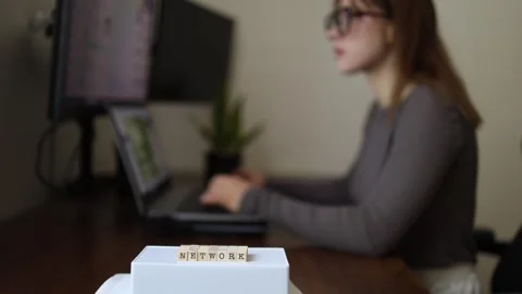 AI improves everyday studying 库存影片 337570895