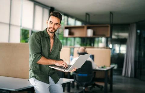 AI technology help people to work with generative AI functions by prompting.. Foto stock