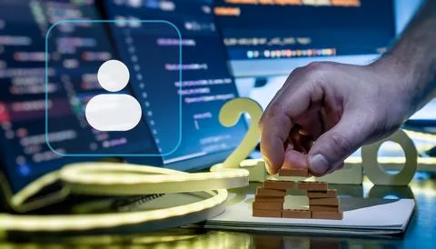 AI User Profile and Cloud Setup Concept with 2026 Desk Scene, Coding Screens  库存照片