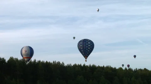 Air balloons go down Video stock 52468988