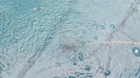 Air Bubbles In Clear Water 스톡 동영상 210111296