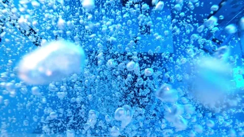 Air bubbles rise from the deep pool Vidéo 149610607