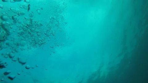 Air bubbles underwater Stock-Footage 121064642