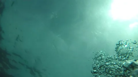 Air bubbles underwater Video stock 132372131