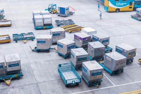 Air cargo container ready to be delivered at airport Foto stock