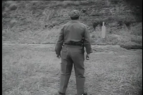 Air command crews learn gun slinging at practice range - 1957 Vidéo 99112670