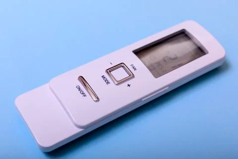 Air conditioner remote controller with wifi, isolate remote control on white, Foto stock