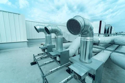 The air conditioning and ventilation system of a large industrial building Foto stock