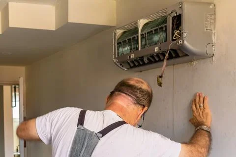Air conditioning technician Stock Photos