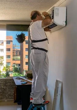 Air conditioning technician Stock Photos