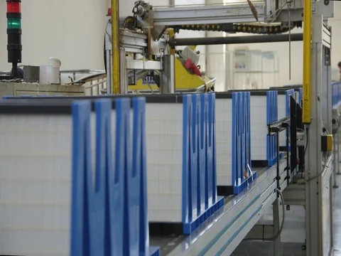 Air Filter Assembly Line Vídeo Stock 81104759
