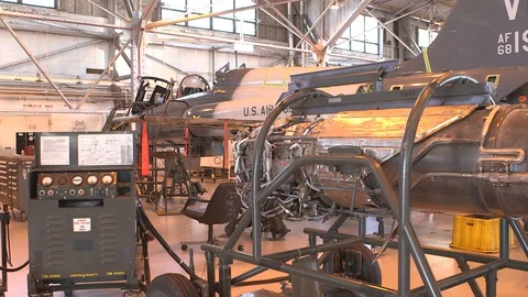 Air Force Mechanics Work On T-38 Talon Fighter Jet 12 스톡 동영상 127995158