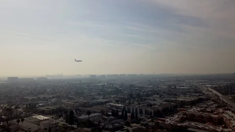 AIR PLANE OVER LA 動画素材 101266442