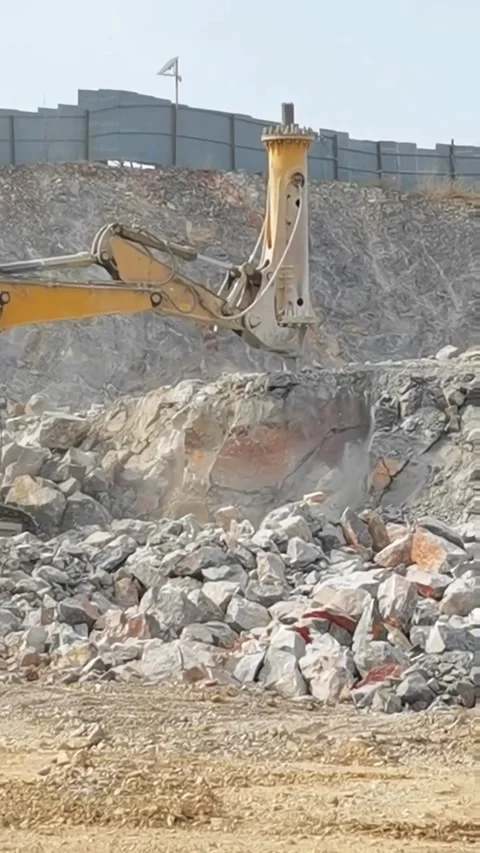 Air pump hammer mining rock process Vídeo Stock 270252876
