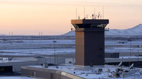 Air traffic control tower at Salt Lake City International Airport. Video stock 99932236
