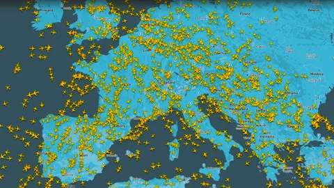 Air traffic density map showing flights across Europe time lapse Stock Footage 337167017