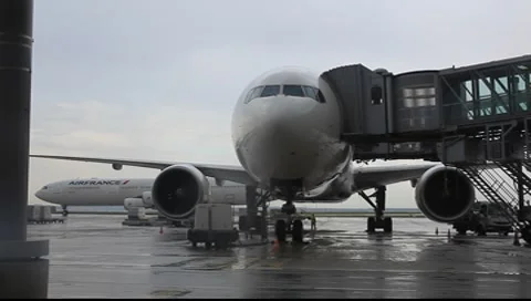 Airbus A319 at the gate Stock Footage 8152268