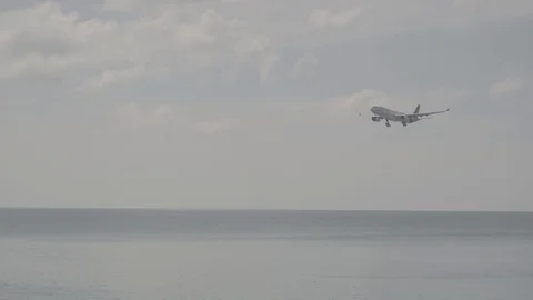 Airbus A330 on final approach Stock Footage 91892814