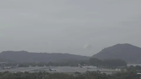 Airbus A330 on final approach Stock Footage 92397958